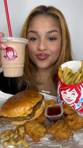First time doing a ASMR eating Wendy’s! 😛 #wendys #eatingshow #eatwithme #hungrytiktok #eatingshowasmr #asmr #mukbang #fyp #crunchy #mukbangasmr #eating #asmreating #college #xyzbca #FoodTok #tiktokfood #eatingwendys 