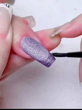 Cat eye gel+magic mirror powder #nails #nailart #nailtutorial #nailtech #diynails #nailedit #nailssalon #nailspolish #nailspolish #glitternails 