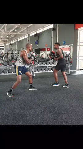 Padwork with @Nkosinathi Mokoena 🔥🔥🥊. If your interested & are around Midrand contact him💯🤟🏾 • • #GymTok #FitTok #personaltrainer #fyp #boxer #boxingtraining #Fitness #tiktoksouthafrica #amateurboxing #combat #fypシ 