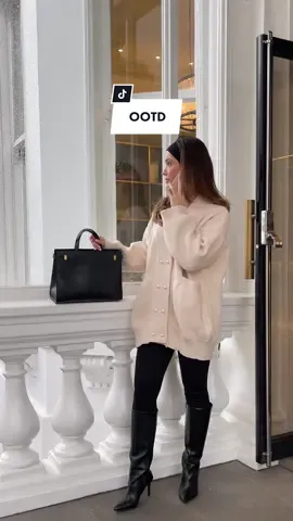 90s nostalgia with this headband and cardigan combo.😘 #headband #90saesthetic 