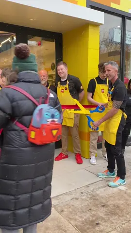 A new lego store opened up @crockerpark  in ohio!! Was very excited to be there for this!!! #lego#legostoreopening #grandopening #legoafol#legocity#legostarwars #petsmart #AmazonSavingSpree #expensive#lovelego#legoafolclub 