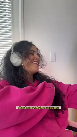 A playlist with Chewy?! Sign me up 🤝 @spotify #SpotifyPartner