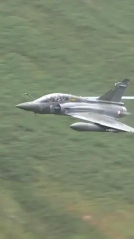 📸:Dafydd Phillips #fypp #mirage #2000 #machloop #jet #aviationzone 