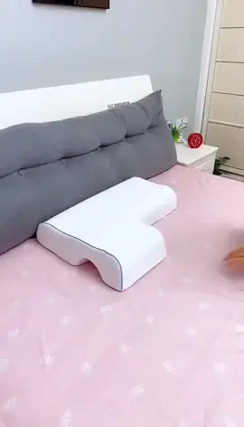 couples Cuddle Arm pillow.link in bio. #homedecor #houseoftiktok #tiktokmademebuyit #tiktok #usa #trending #gadgets #products #tools 