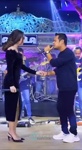 Satu rasa cinta #defarinaindra #fendikadella #adella #hennyadella #dangdut #koplo #dangdutjatim #dangdutkoplo #fyp 