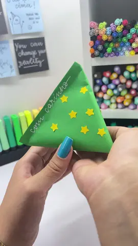 Pacotinho surpresa de Natal #aprendanotiktok #DIY #natal #artesanato #papelaria • #AgoraVocêSabe 