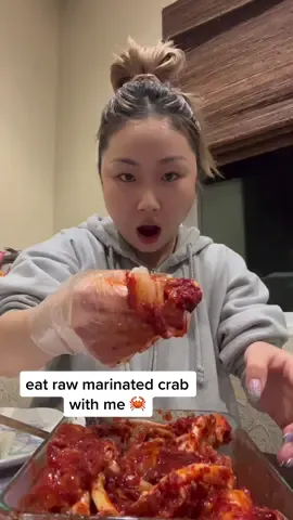“mom im craving raw marinated crab”  mom: “say less” #mukbang #rawmarinatedcrab #koreanfoodiaries #homecookedwithlove 