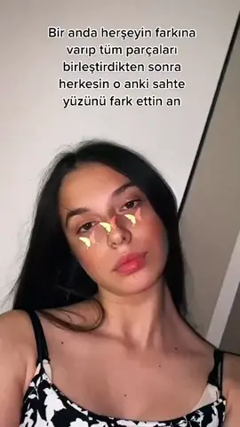 O an. #pembe #siyah #beniöneçıkart #keşfet #kesfet #fyp #eskisevgili