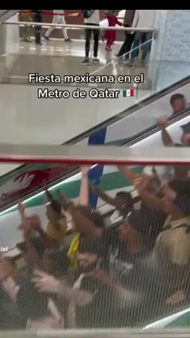 Somos el alma del mundial los mexicanos 🥰🤣🇲🇽 #mexicomagico #qatar2022worldcup #catar #parati #fly #messingaround #siuu #siuuuuuuuuuuuuuuuuuuuuuuuuuuuuuuuuuuuu 
