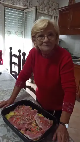 buona domenica a tutti ragazzi ❤#neiperte #andiamoneiperte #nonna #🤣🤣 