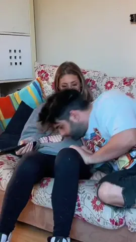 Y desde ese día siempre huelo antes de nada 😅 #broma #prank #humor #pareja #bromaspesadas #bromadepareja 