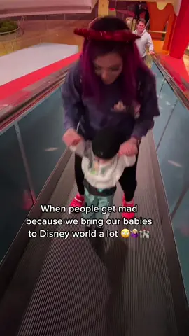 We just living life to the fullest 🙄🏰🤷🏼‍♀️ @maryroseliven #livenfamily #maryroseliven #liven 