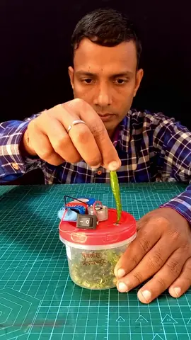 Educational video, How to make chilli chopping maching, How to make chilli cutting machine, Chilli cutting machine, Homemade chilli cutting maching, Science experiment, How to make, prakash gaire, dear experiment #chillicutter #tiktoknepal #foryoupage #fyp #scienceexperiments 