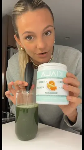 Love my @kialanutrition 🫶🏼 #BetheReasonVisa #AEHolidayCard #greens #bloating #guthealth 