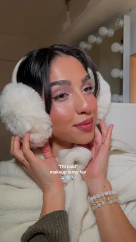 My fav makeup trend ☃️❄️⛸   #imcoldmakeup #imcold #makeuptutorial #charlottetilbury #nars #makeuptrend 