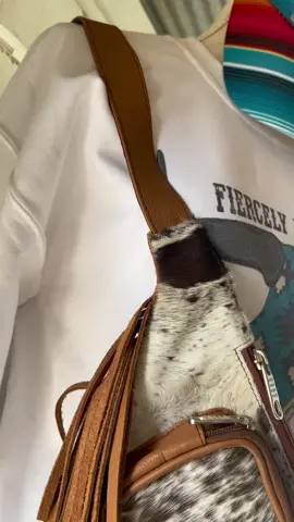 #cojo #codyjohnson #longlivecowgirls #western #cowhidefringefanny #fringefanny #fringe #cowhide #westernwear #featheredroots #shoponline #onlineshopping #shopsmall #AEHolidayCard 
