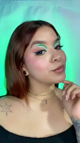 Si te gustó comenta muchos 💚💚💚  #makeupartist #maquillajeartistico #popdecorlor #socialmakeup #maquillajesocial #makeuptutorial #makeupverde #maquillajepasoapaso #process #makeupprocess #makeuptransformation #makeuptransition #tendenciamakeup #makeuplover  #beautylook #beautycontentcreator #transition #makeupchallenge #makeupcolombia #transisiones #makeupviral #parati #fypシ 