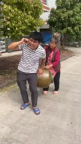 cuoi moi ngay #haihuoc  #vuimoingay247 #cuoimoingay🤣🤣 #cuoibebung #cuoimoingay #haivuinhon #xuhuongtiktok #namhai151013 