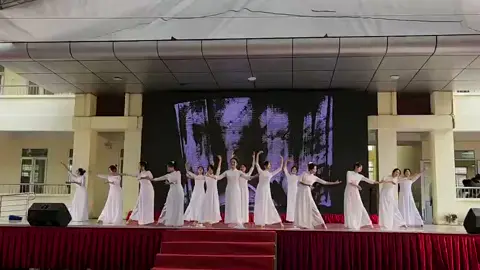 #Tlights-NQ Múa Người Thầy mừng ngày hội lớn 40 năm thành lập trường THPT Ngô Quyền-Ba Vì 🥰🩰