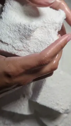 #apowderymess #gymchalk #cornstarch #BeTheReasonVisa #satisfying 