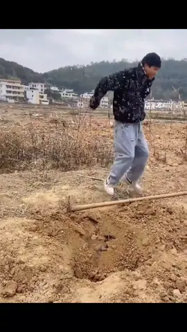 @Kaung Myat Kyaw @Kaung Myat Kyaw @Kaung Myat Kyaw #တေွးပြီးမှတင်ပါ #တေွးပြီးမှတင်ပါ😍😍😍 #ဟာသလေးအားပေးပါအုံး🤣🤣🤣😅 #ဟာသလေးများ🤣🤣🤣 #ဟာသအမြင်နဲ့ကြည့်ပေးပါ #myanmarclown #tiktok 