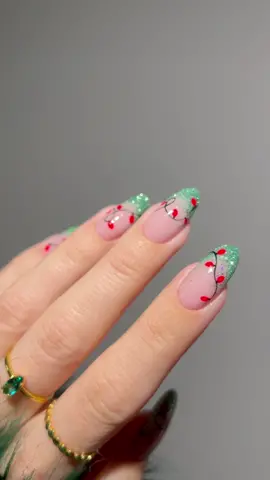Ok, I’m really to put up my Christmas tree 🎄♥️✨🎅 #DIY #nails #nailart #nailsartvideos #nailinspo 