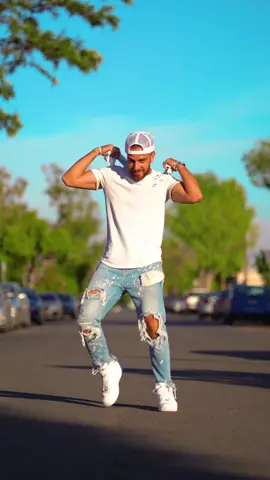 No clue how I caught that at the end! 😅 dc: @lindiim #bastraata 