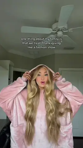 will update you on thanksgiving w a family fit check 😃👍 dresses from: @Hello Molly dc: KATROZ #hellomolly #thanksgivingoutfit #thanksandgiving 