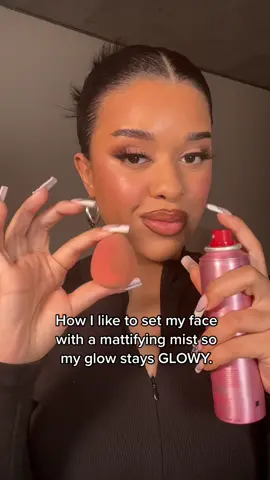 It works! ❤️🫶🏼 I don’t love being matte all over so this is what I do sometimes instead of spraying my whole face. xo #onesizeontilldawn #onesizesettingspray #settingspray #mattemakeup #dewymakeup #promua #makeuptips 
