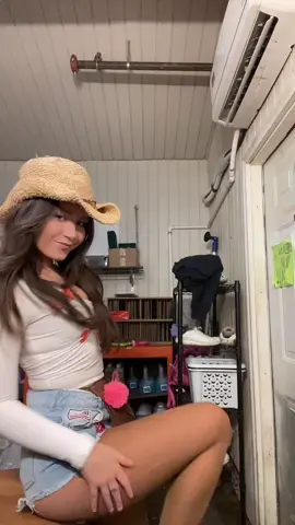 yeehaw🤠🤠 #HuluChippendalesDance #BeTheReasonVisa #IntuitTouchdownDance #fyppp #server 