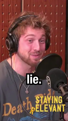 Who's listened to this week's Staying Relevant and found out which Hollywood star Sam pretended to be sober to? 👀  #samandpete #podcast #stayingrelevant @Samthompsonuk 