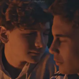 My Best Friend #trechosrandom #mimejoramigo #meumelhoramigo #angelomuttispinetta #lautarorodriguez #caltoandlorenzo #lorenzoandcalto #lgbtedit #couplegay 