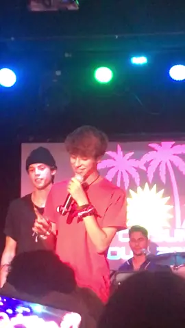 reminder that this video exists @brycehall @joshrichards #HuluChippendalesDance #BeTheReasonVisa #josh #joshrichards #eyeroll #fingertap #cringe 