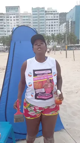 estou aqui na praia de Copacabana aguardado todas você confere no no Instagram barraca 79 venha ser montada pela rose do bronze 😘😘
