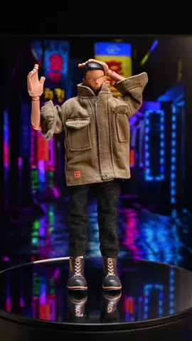 Trust me, this will be your first fashion action figure #figure #unboxing #fashiondoll 