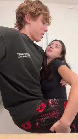 this why I cant do these cute couple videos