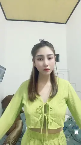 Nhớ hok🙄 #gaixinh #mlem #gáikhôngmặcgiáp #númvú #lộsịp 