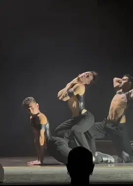 HEY STUD!!!  The Dream Dance Co “GODE”  Live Sydney Town Hall 2022   @troyesivan 