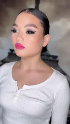 Makeup: @tina_balyan 💄#tinabalyan #makeup #makeupartist #los #losangeles #smokyeye #Glendalemakup #losangelesmakeup #rek #weddingmakeup #tinamakeup 