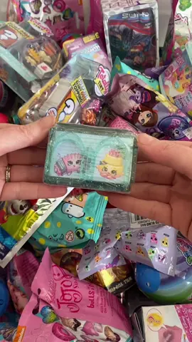 Shopkins World Vacation Blind Bag Opening #shopkins #shopkinsworldvacation #toyunboxing #asmr #toyasmr