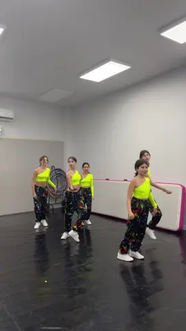 An absolute Slay and a half #foryou #fyp #foru #popular #viral #dance 