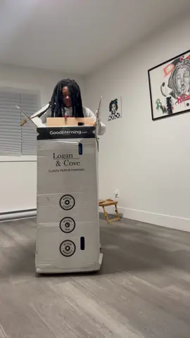 Lol this #bedinabox worked me. Bless up to Logan & Cove, they might have the best #luxury #matress in #canada 🫶🏾 😌 #montreal #bedroom  #hybridmattress 