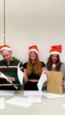 Vilinää ja vilskettä. ✨ Kuka muu laskee jo päiviä jouluun? Osat 30.11. on viimeinen päivä lähettää kortti tai paketti Euroopan ulkopuolelle jouluksi. 🎄 #Posti 