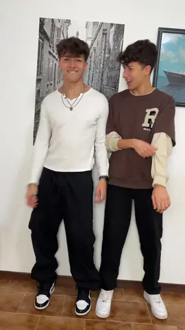 #twins #foryou #foryoupage #couple #funny 