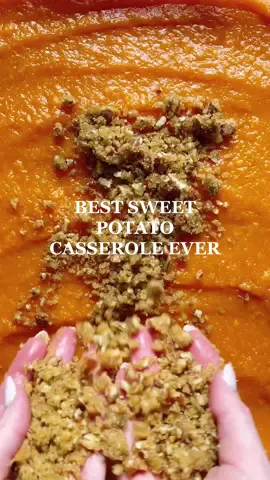 Literally THE BEST EVER 🤤 #sweetpotatocasserole #sweetpotatorecipe #thanksgivingrecipes #thanksgivingdinner 