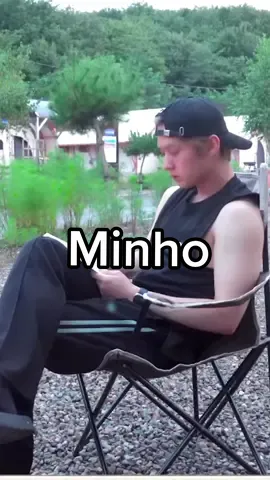 It felt like we were just camping with him, he so relaxing and always make us feel like home..💗 @Stray Kids  #leeminho #leeknow #minho #skzfyp  #skzminho #straykidsminho #이민호  #민호 #leeknowvlog #skzvlog #skzedit 