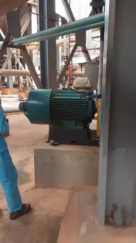 Proses pengecekan peralatan sebelum memulai pekerjaan, suhu getaran dan kondisi mesin semuanya harus normal  #fyp #whw #sedimentasi #kendawanganketapangkalbar 