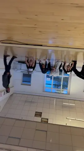 Mærkeprøve pt. 3  Vi har også akrobatik hos ALDANS 👯‍♀️ #dance #flexibility 