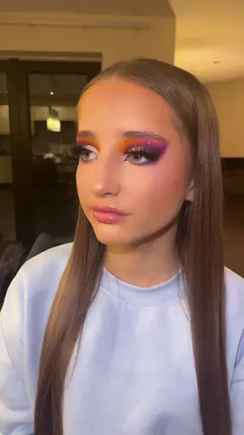 cutie 💜💛🧡💕@𝙲𝙻𝙴𝙰👸🏼  #makeup #beauty #foryou #fyp 