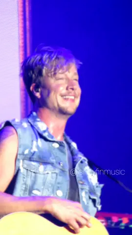 Love your smile ❤️ #SunriseAvenue#SamuHaber#smile#Love#happy#foryoupage#fürdich#foryou#fy#konzert#concert#concertphotography#musik#music 